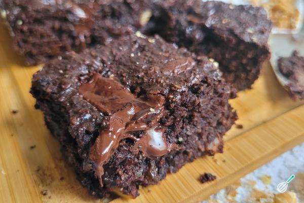 Brownie de Banana Fit: O Segredo da Textura Molhadinha