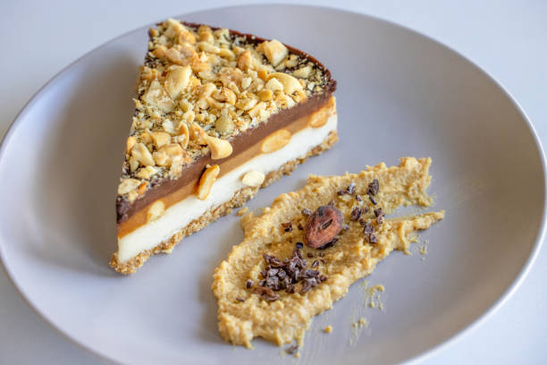 Torta de Amendoim com Chocolate: A Combinação que Nunca Falha Torta de Amendoim com Chocolate: A Combinação que Nunca Falha