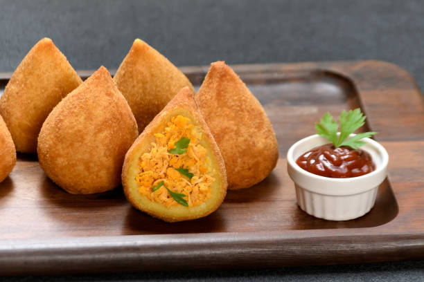 Coxinha de Frango: A Receita Prática para uma Massa que Derrete Coxinha de Frango: A Receita Prática para uma Massa que Derrete