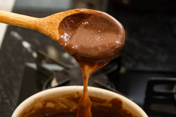 Brigadeiro de Colher Cremoso: O Ponto Perfeito que Não Açucara Brigadeiro de Colher Cremoso: O Ponto Perfeito que Não Açucara