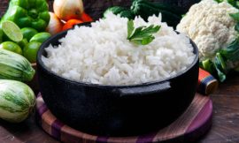 Arroz Branco Soltinho: Segredo da Cozinheira para Nunca Empapar