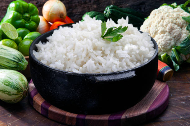Arroz Branco Soltinho: Segredo da Cozinheira para Nunca Empapar