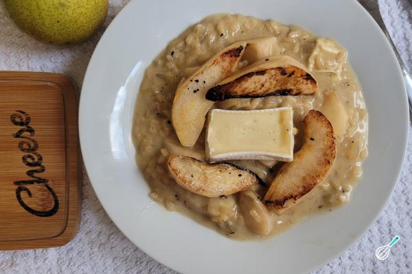 Risoto de Pera com Brie: O Equilíbrio Perfeito entre Doce e Risoto de Pera com Brie: O Equilíbrio Perfeito entre Doce e