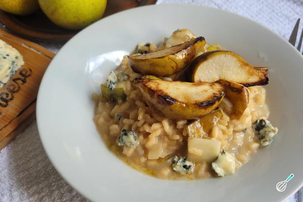 Risoto de Pera com Gorgonzola: O Equilíbrio Perfeito e Cremoso