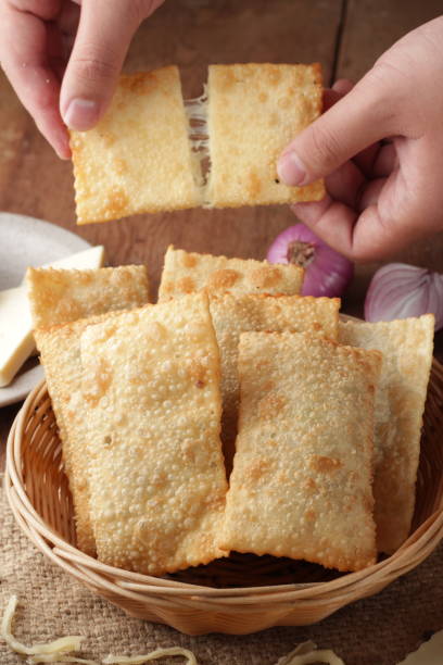 Massa de Pastel Caseira: O Segredo das Feiras para Ficar Crocante Massa de Pastel Caseira: O Segredo das Feiras para Ficar Crocante