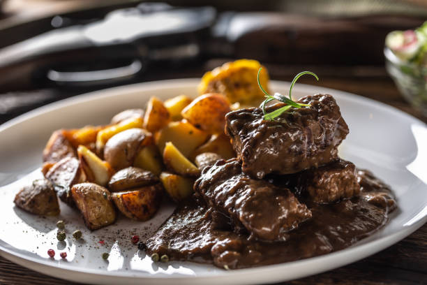 Filé Mignon ao Molho Madeira: Segredo para a Carne Desmanchar