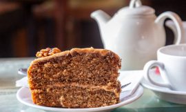 Bolo de Café e Nozes: O Segredo para um Chá da Tarde Sofisticado