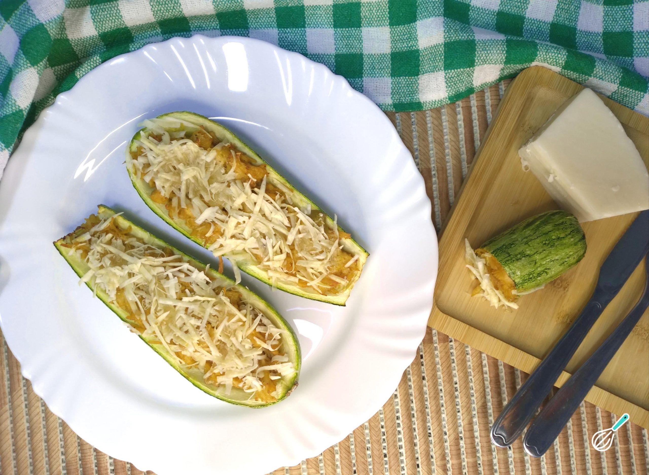 Abobrinha Recheada Airfryer Frango Queijo: Sabor e Praticidade!