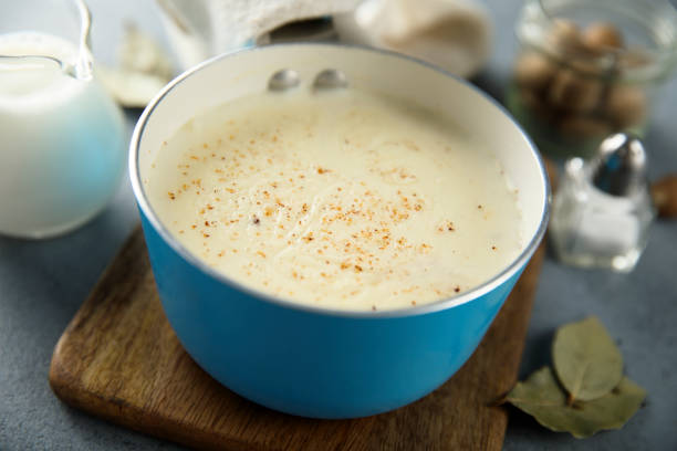 Molho Branco com Creme de Leite: Segredo da Cremosidade Perfeita Molho Branco com Creme de Leite: Segredo da Cremosidade Perfeita