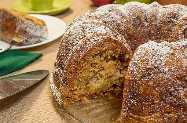 Bolo de Maçã Úmido com Nozes: Segredo da Massa Fofa