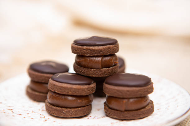 Bolo de Chocolate Marmorizado: Segredo da Massa Fofa que Não Sola Bolo de Chocolate Marmorizado: Segredo da Massa Fofa que Não Sola