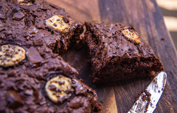 Brownie Fudgy de Micro-ondas: O Segredo da Massa Úmida e Rápida Brownie Fudgy de Micro-ondas: O Segredo da Massa Úmida e Rápida