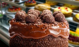 Torta de Brigadeiro com Sorvete e Bis: Sobremesa de Sucesso