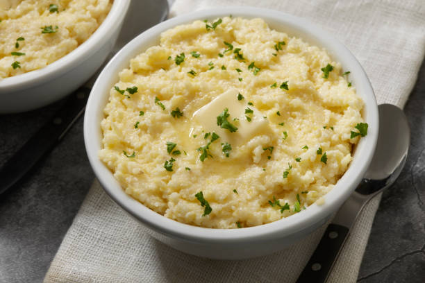 Polenta de Micro-ondas Cremosa: Truque Rápido para o Almoço