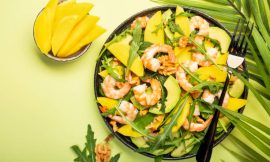 Salada Tropical de Manga e Camarões: O Segredo do Molho Cremoso