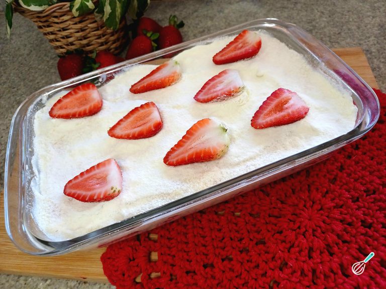 Pavê Morango Biscoito Champanhe Irresistível