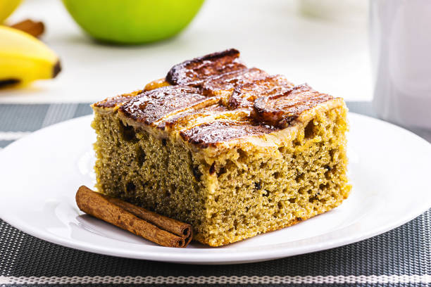 Bolo de Maçã com Aveia: Segredo da Massa Úmida e Crocante Bolo de Maçã com Aveia: Segredo da Massa Úmida e Crocante