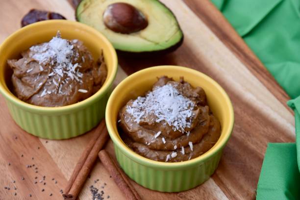 Paixão Cremosa de Chocolate e Castanhas que Desmancha na Boca Paixão Cremosa de Chocolate e Castanhas que Desmancha na Boca