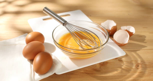 Ovo Pochê Perfeito: Gema Líquida que Não Desmancha Ovo Pochê Perfeito: Gema Líquida que Não Desmancha
