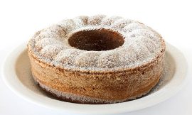 Bolo de Farofa: O Segredo da Textura Crocante com Recheio Cremoso