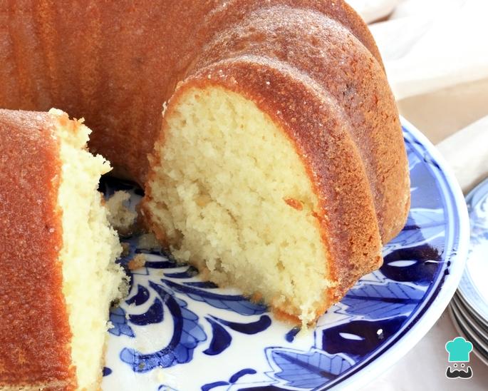 Bolo de Arroz Cru Fofinho: Sem Glúten e Sem Lactose! Bolo de Arroz Cru Fofinho: Sem Glúten e Sem Lactose!