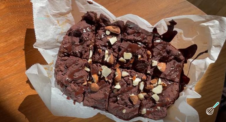 Brownie Feijão Branco Sem Glúten: Crocante e Cremoso