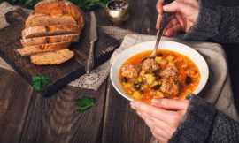 Sopa Eslava Cremosa: O Segredo do Caldo Aveludado com Carne