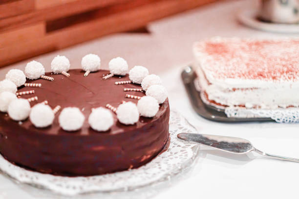 Bolo de Chocolate com Coco: O Segredo da Massa Úmida e Bolo de Chocolate com Coco: O Segredo da Massa Úmida e