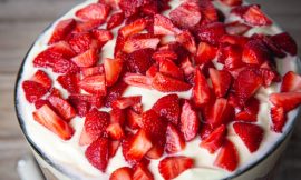 Pavê de Morango Cremoso: Segredo do Creme Firme que Não Desmancha