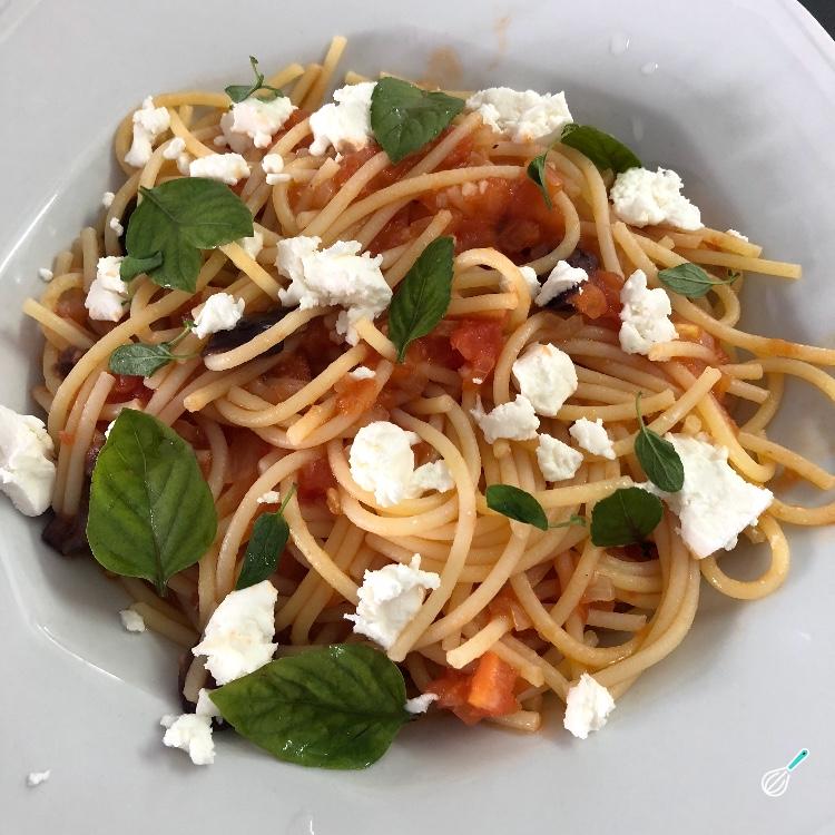 Espaguete: Molho de Tomate Rústico Caseiro Fácil