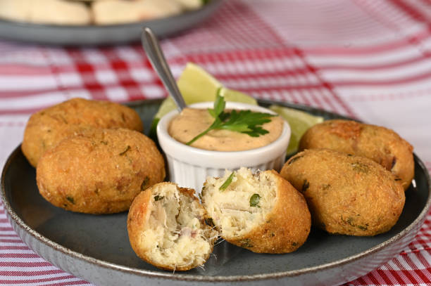 Bolinho de Colher de Atum Crocante por Fora e Macio por Dentro