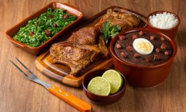 Galinha Caipira Suculenta: O Segredo para a Carne Desmanchar