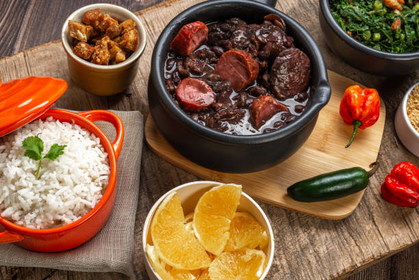 Feijoada Cremosa Rápida: Segredo do Caldo Encorpado em Pouco Feijoada Cremosa Rápida: Segredo do Caldo Encorpado em Pouco