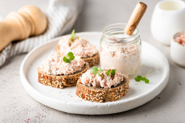 Crostini de Atum: O Segredo para o Petisco Perfeito e Crocante Crostini de Atum: O Segredo para o Petisco Perfeito e Crocante
