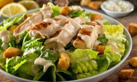 Salada Cremosa de Alface com Champignon Salteado