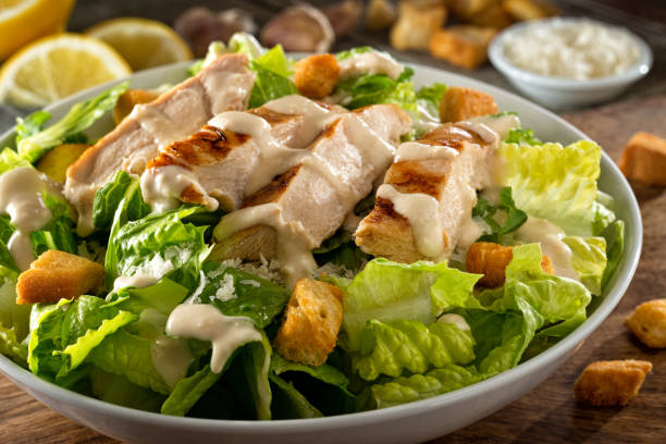 Salada Cremosa de Alface com Champignon Salteado