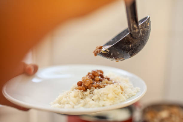 Arroz de Forno Completo: O Truque para Fazer Tudo em uma Forma só Arroz de Forno Completo: O Truque para Fazer Tudo em uma Forma só