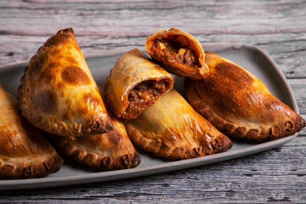Empanada de Frango de Liquidificador: Massa Leve que Derrete na
