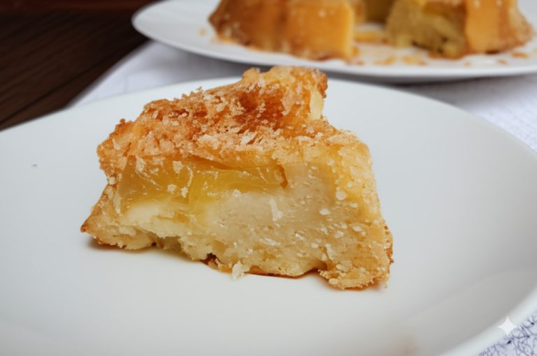 Bolo Invertido Abacaxi Coco