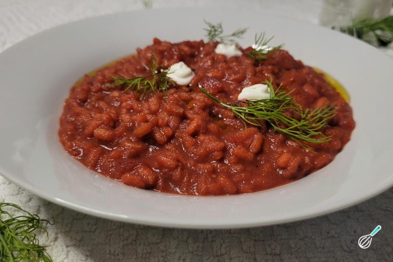 Risoto de beterraba cremoso e fácil