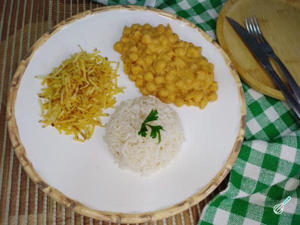 Strogonoff Vegano de Grão de Bico: O Segredo da Cremosidade Strogonoff Vegano de Grão de Bico: O Segredo da Cremosidade
