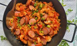 Arroz Jambalaya Autêntico: Segredo do Caldo de Camarão