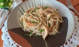 Macarrão Alho e Óleo com Frango: O Segredo do Dourado Perfeito