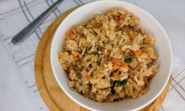 Arroz Frito Coreano Fácil: O Segredo para Salvar o Arroz de Ontem