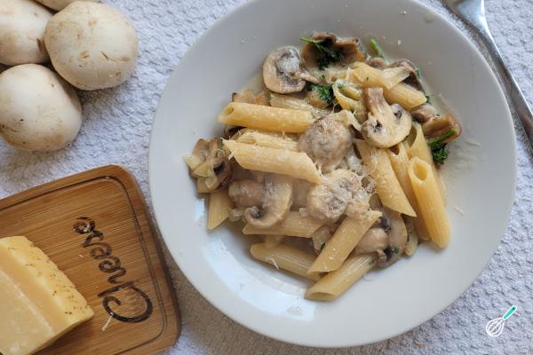 Penne Funghi Cremoso: Receita Fácil e Saborosa