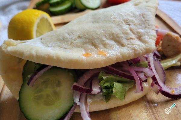 Shawarma Frango Cremoso: Delícia Fácil! Shawarma Frango Cremoso: Delícia Fácil!