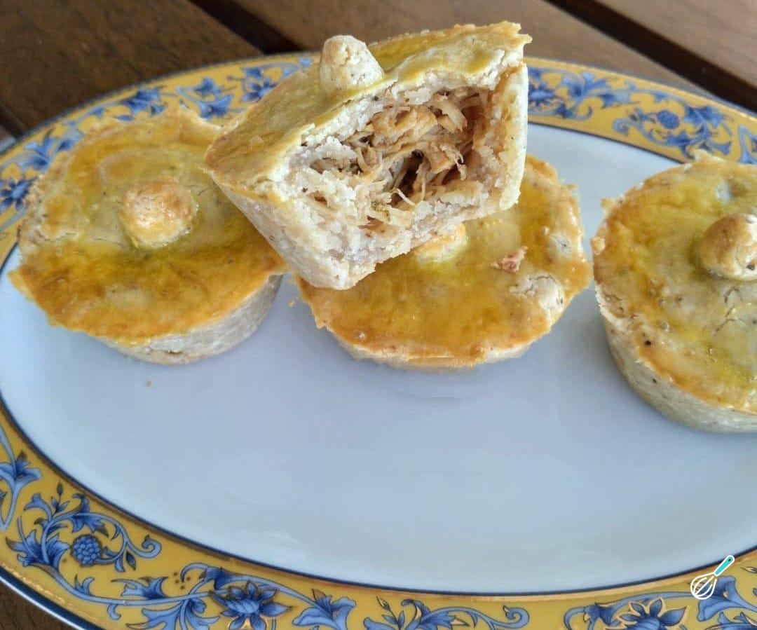 Empadinhas de Frango Sem Glúten/Lactose: Irresistíveis! Empadinhas de Frango Sem Glúten/Lactose: Irresistíveis!