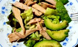 Salada Verde com Abacate: Frescor e Sabor!