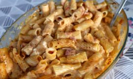 Penne ao Creme Gratinado: Queijo e Presunto