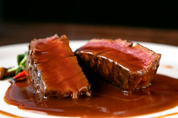 Filé de Linguado ao Molho de Pêra: Receita Leve e Sofisticada Filé de Linguado ao Molho de Pêra: Receita Leve e Sofisticada